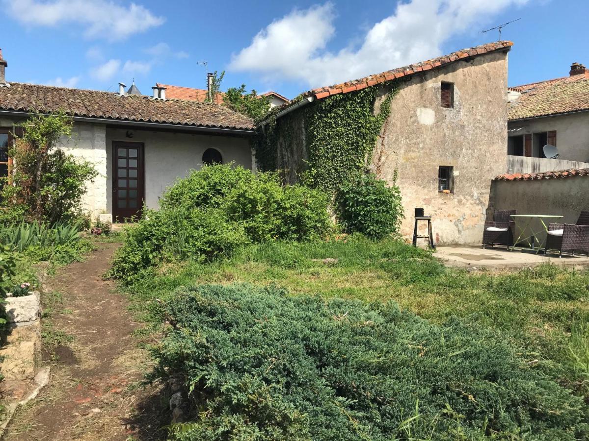 May'S Cottage Availles-Limouzine Exterior foto